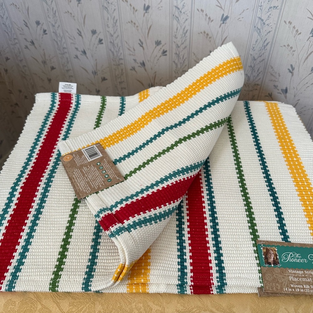 The Pioneer Woman Striped Cotton Placemats - Set of 4 - Picture 6 of 8